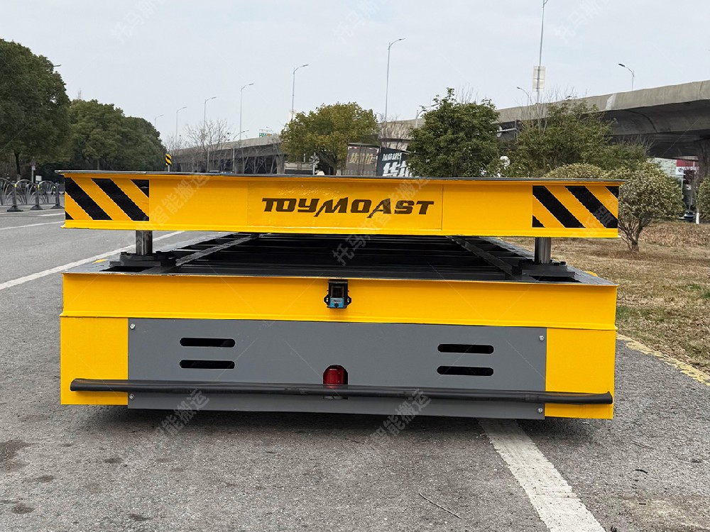 台面升降式蓄电池无轨平车